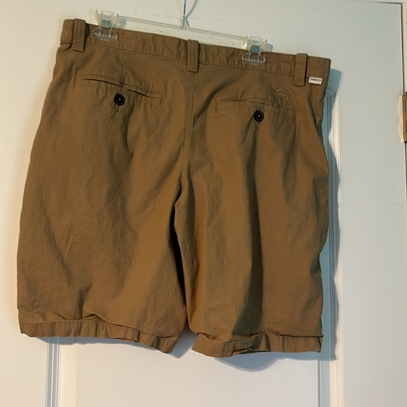 Khaki shorts - Picture 2 of 3